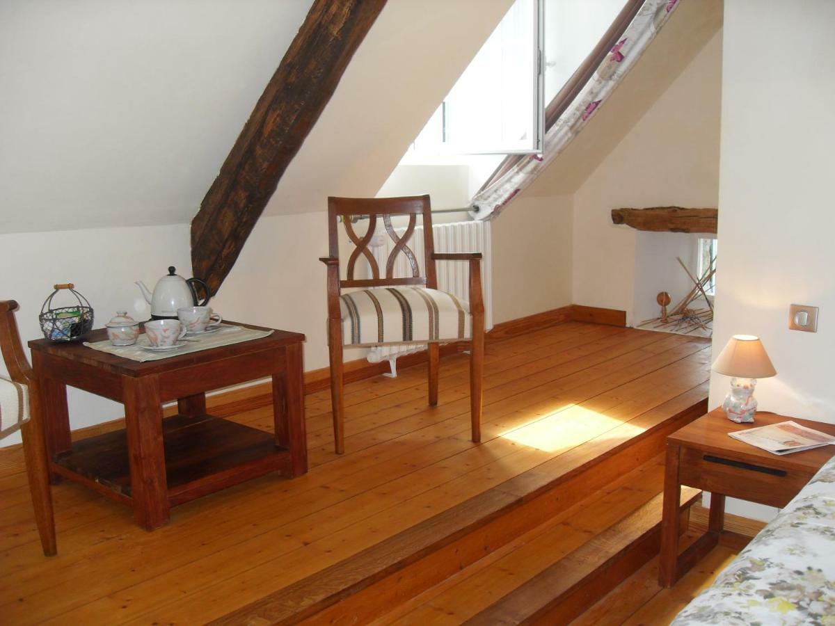 Bed and Breakfast Les Goubelins La Lande-d'Airou Екстер'єр фото