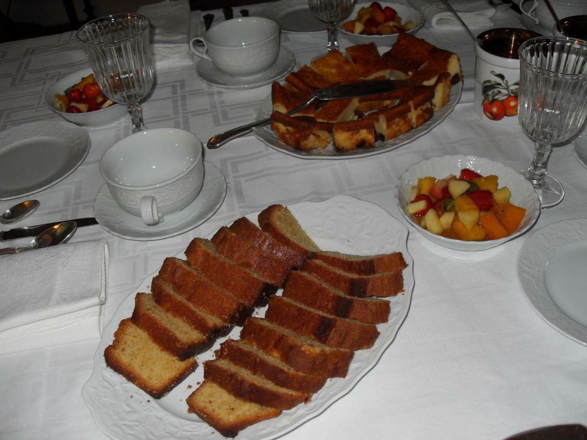 Bed and Breakfast Les Goubelins La Lande-d'Airou Екстер'єр фото