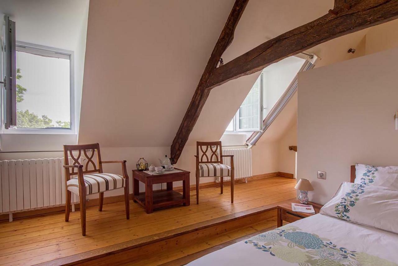 Bed and Breakfast Les Goubelins La Lande-d'Airou Екстер'єр фото