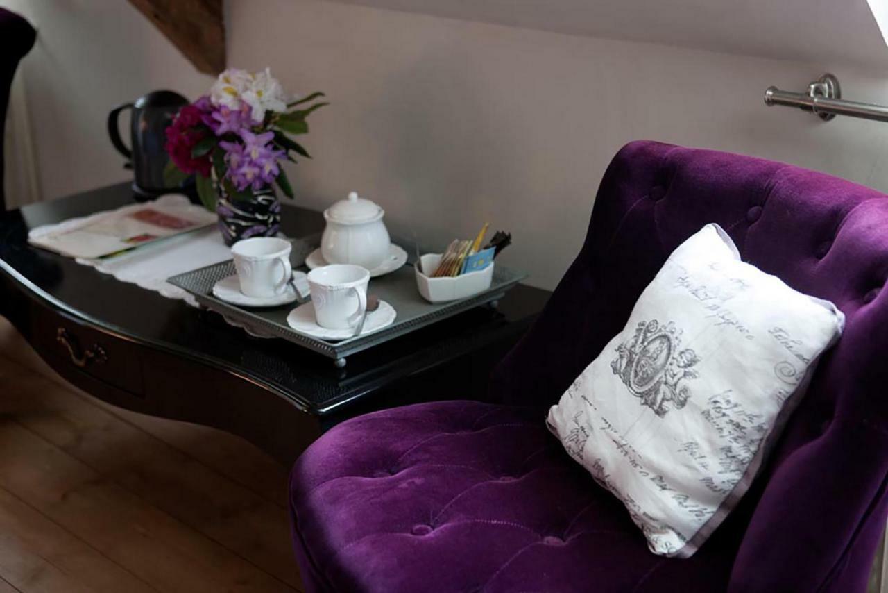 Bed and Breakfast Les Goubelins La Lande-d'Airou Екстер'єр фото