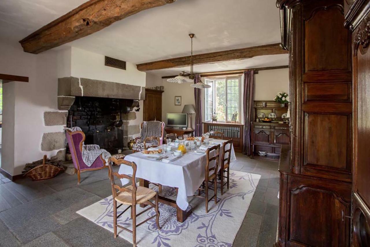 Bed and Breakfast Les Goubelins La Lande-d'Airou Екстер'єр фото